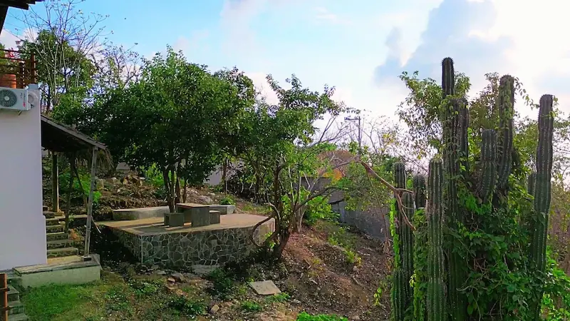 SOL Suite entrance with fornutire in dinning and kitchen room / Entrada a Suite SOL con muebles de comedor y cocina completa