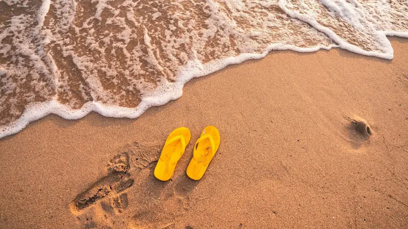 SOL Suite entrance with fornutire in dinning and kitchen room / Entrada a Suite SOL con muebles de comedor y cocina completa