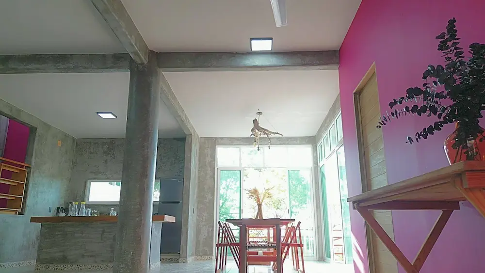 SOL Suite entrance with fornutire in dinning and kitchen room / Entrada a Suite SOL con muebles de comedor y cocina completa